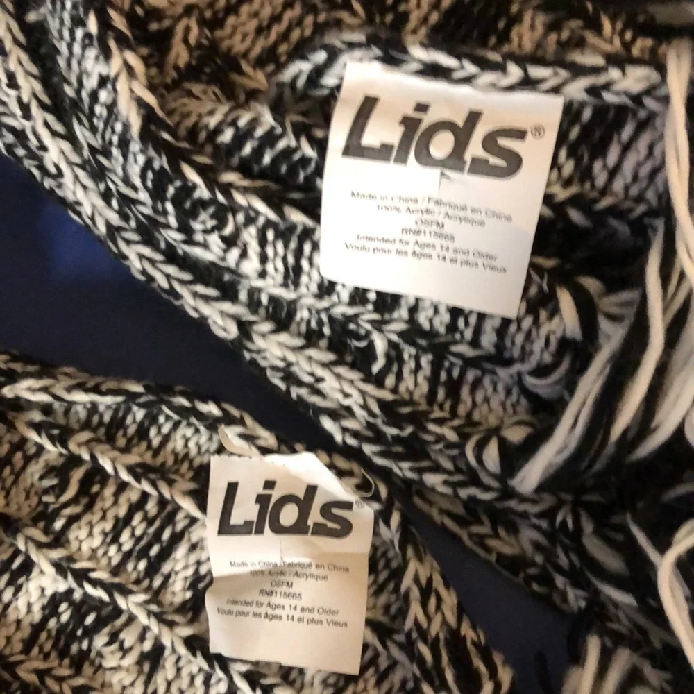 2 Scarves Black & White from Lids